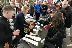Fructoplant - oferował osobom odwiedzającym 